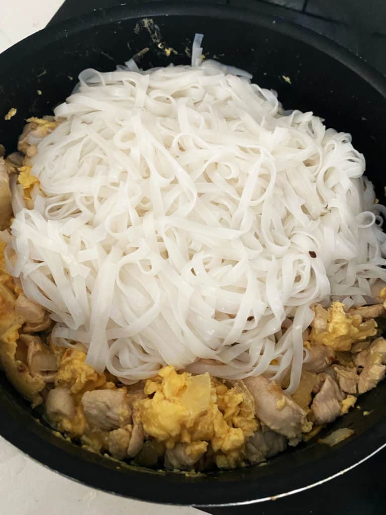 Pad thai rice noodles