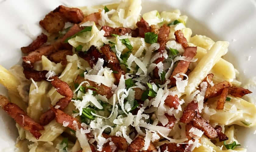 Bacon pasta alfredo